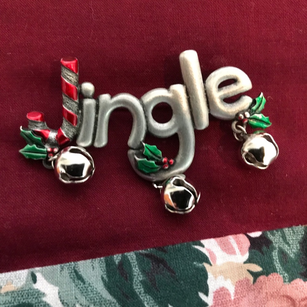 Unique Jonette jewelry pin 🎄⛄️🥰